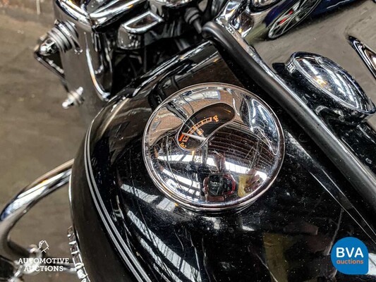 2014 Harley Davidson Road King FLHR Cruiser.