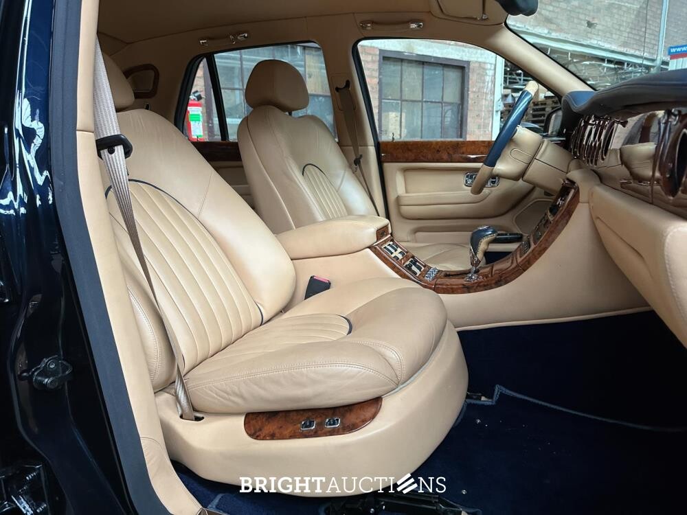 Bentley Arnage 6.8 V8 Red Label 405PK 2001 (Origineel-NL), 31-GN-KD