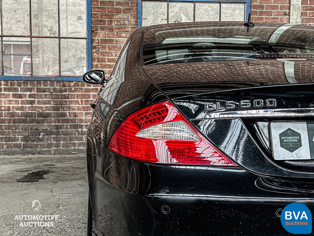 Mercedes-Benz CLS500 5.0 V8 306pk 2005 CLS-Klasse -Youngtimer-.