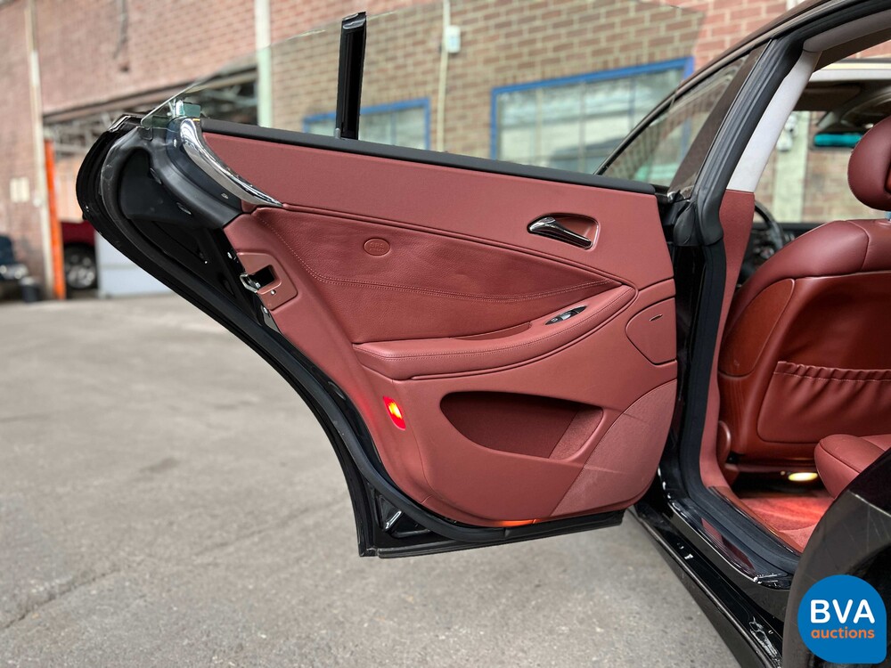 Mercedes-Benz CLS500 5.0 V8 306pk 2005 CLS-Klasse -Youngtimer-.