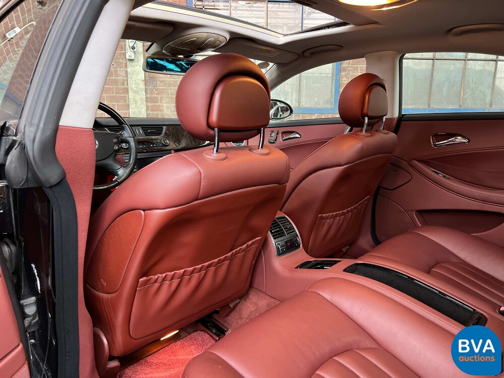 Mercedes-Benz CLS500 5.0 V8 306pk 2005 CLS-Klasse -Youngtimer-.