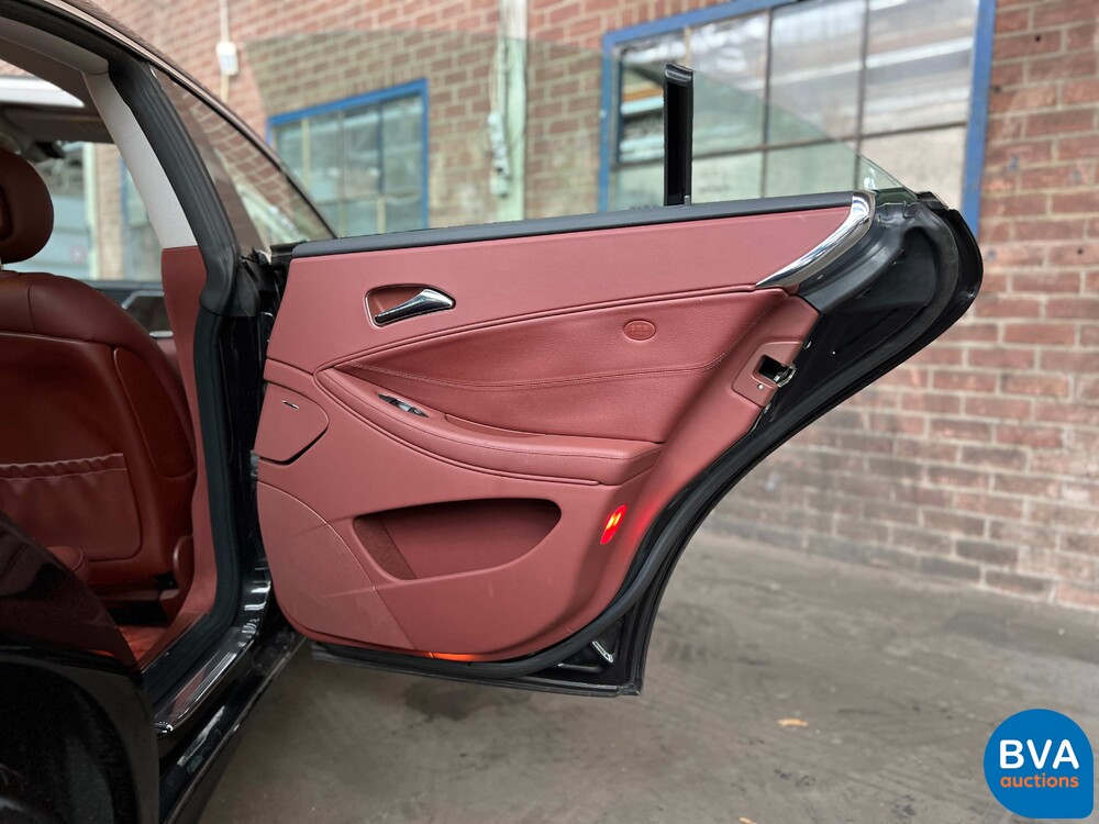 Mercedes-Benz CLS500 5.0 V8 306pk 2005 CLS-Klasse -Youngtimer-.