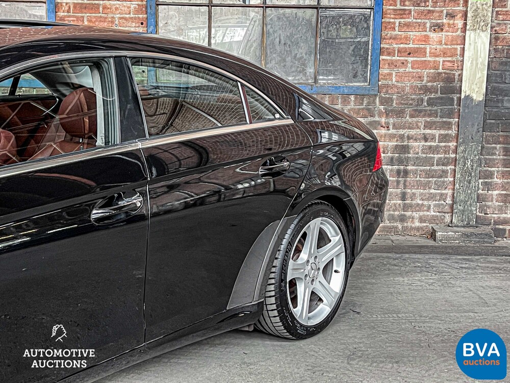 Mercedes-Benz CLS500 5.0 V8 306pk 2005 CLS-Klasse -Youngtimer-.