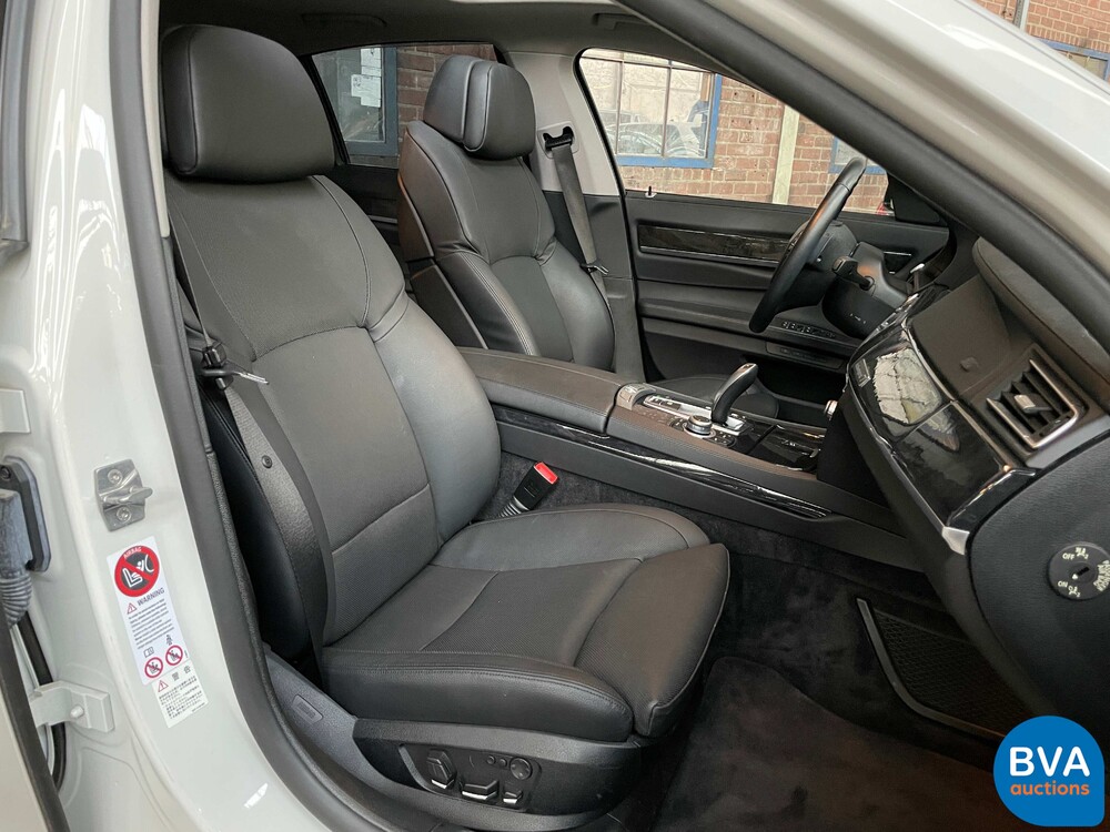 BMW ActiveHybrid 7 F04 4.4 465hp 2011 7 series.