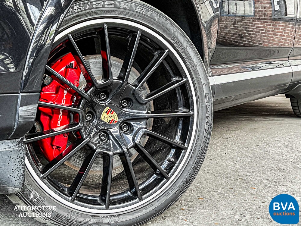 Porsche Cayenne Turbo S4.8 V8 550PS 2008 -Youngtimer-.