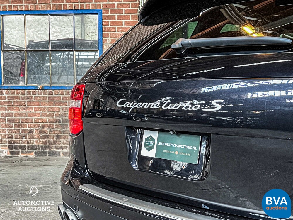 Porsche Cayenne Turbo S4.8 V8 550PS 2008 -Youngtimer-.