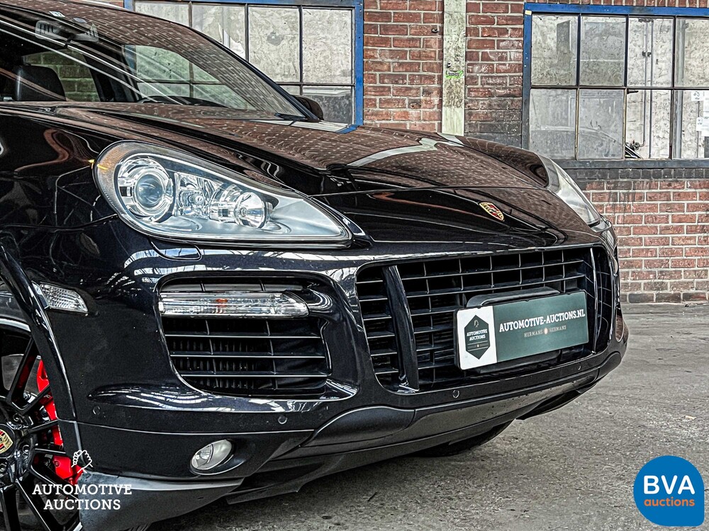 Porsche Cayenne Turbo S4.8 V8 550PS 2008 -Youngtimer-.