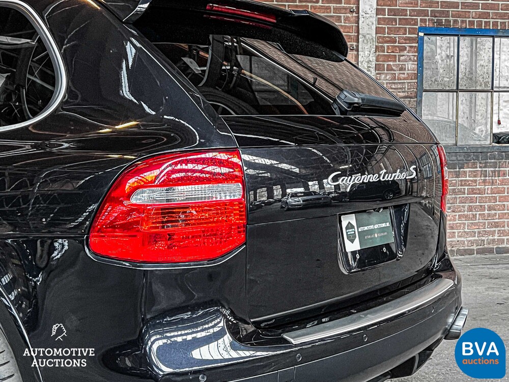 Porsche Cayenne Turbo S4.8 V8 550PS 2008 -Youngtimer-.