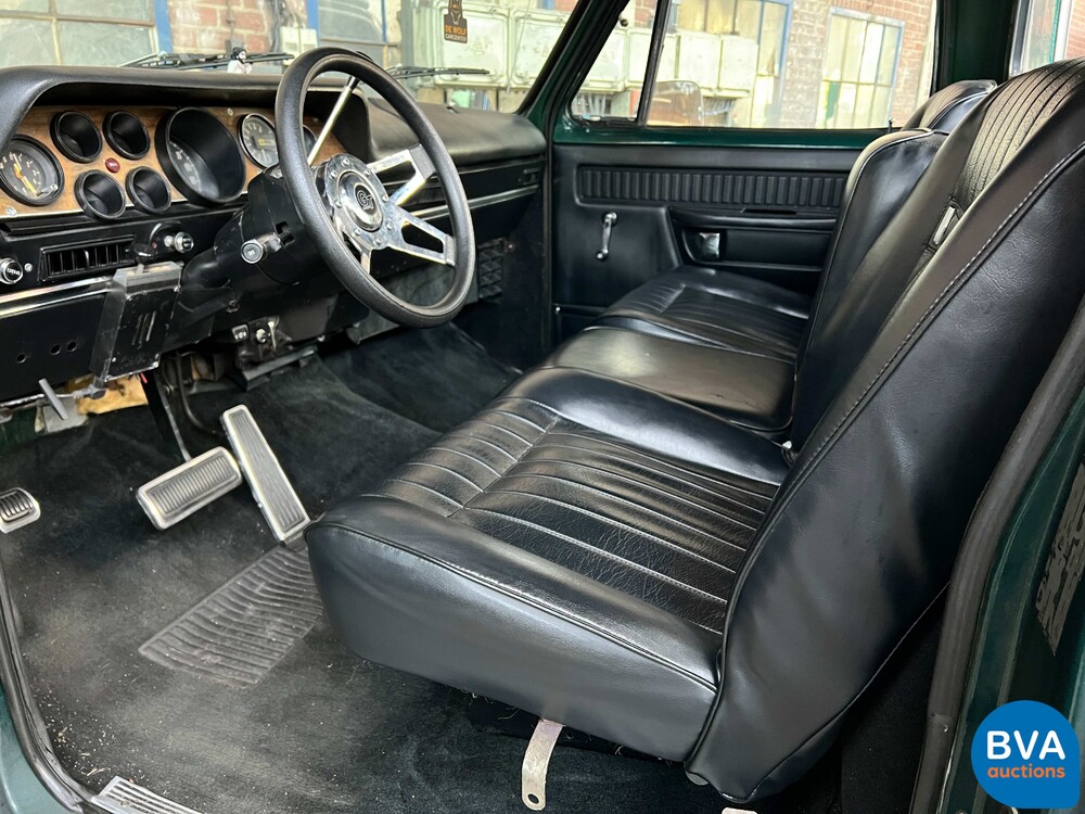 Ausweichen D200 5.9 182 PS 1974, 65-YD-23.