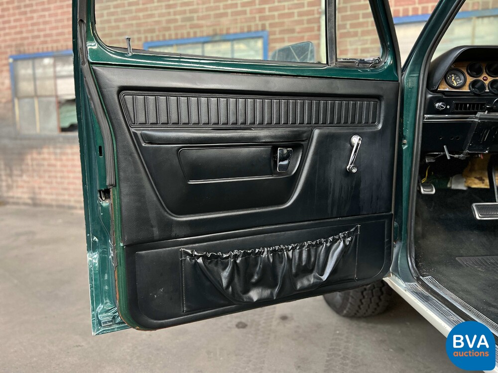 Ausweichen D200 5.9 182 PS 1974, 65-YD-23.