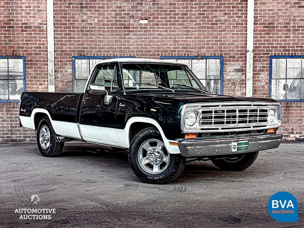 Ausweichen D200 5.9 182 PS 1974, 65-YD-23.