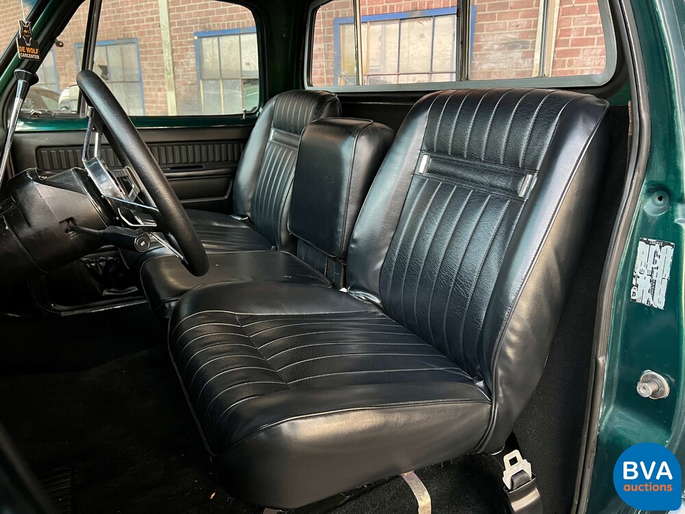 Ausweichen D200 5.9 182 PS 1974, 65-YD-23.