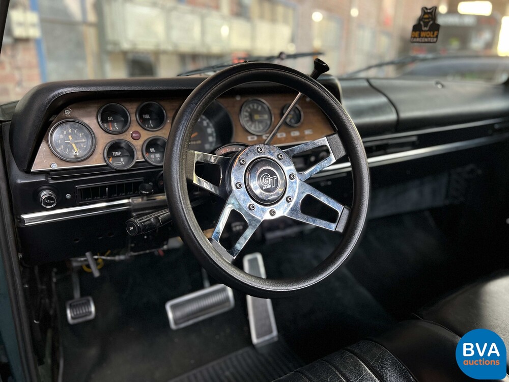 Ausweichen D200 5.9 182 PS 1974, 65-YD-23.