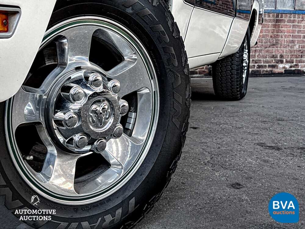 Ausweichen D200 5.9 182 PS 1974, 65-YD-23.