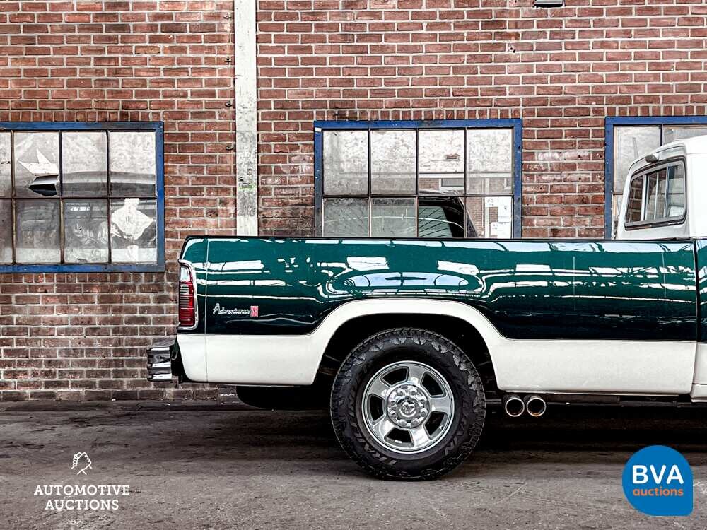 Ausweichen D200 5.9 182 PS 1974, 65-YD-23.