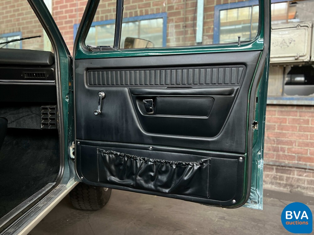 Ausweichen D200 5.9 182 PS 1974, 65-YD-23.