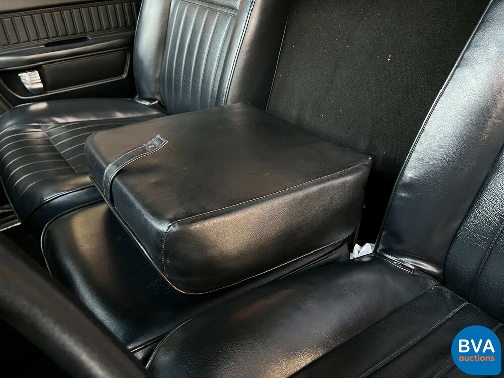 Ausweichen D200 5.9 182 PS 1974, 65-YD-23.