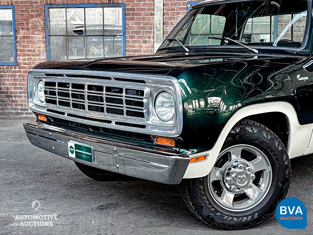 Ausweichen D200 5.9 182 PS 1974, 65-YD-23.