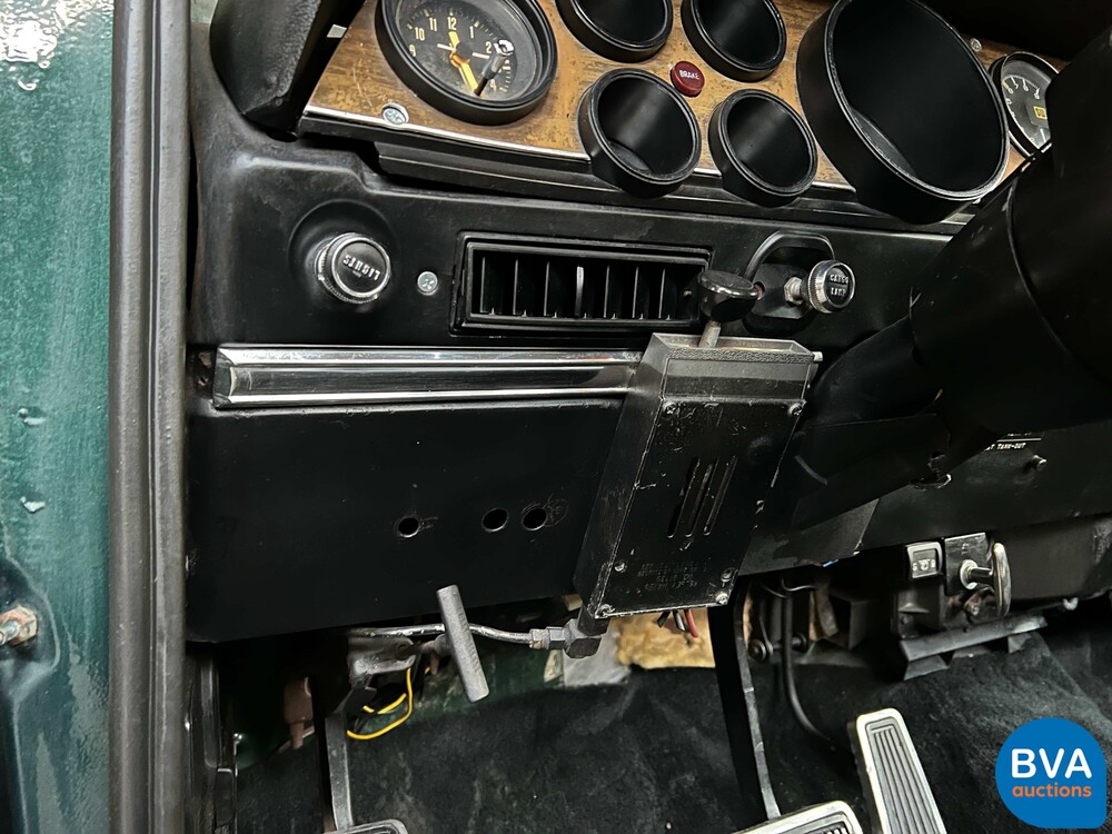 Ausweichen D200 5.9 182 PS 1974, 65-YD-23.