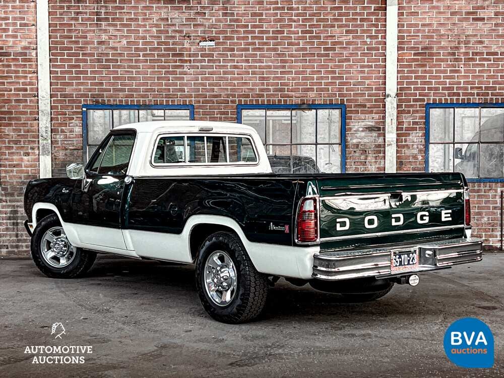 Ausweichen D200 5.9 182 PS 1974, 65-YD-23.