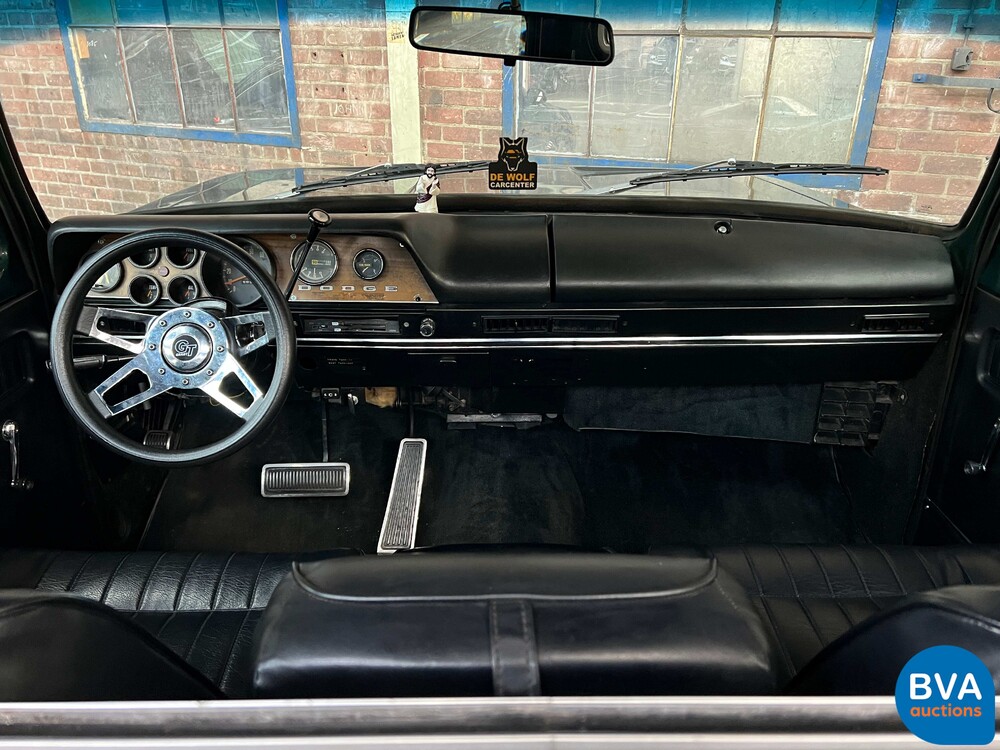 Ausweichen D200 5.9 182 PS 1974, 65-YD-23.