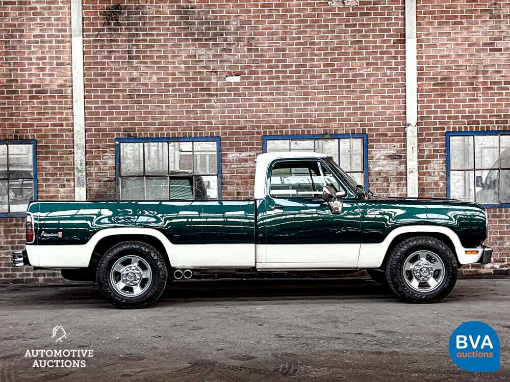 Ausweichen D200 5.9 182 PS 1974, 65-YD-23.