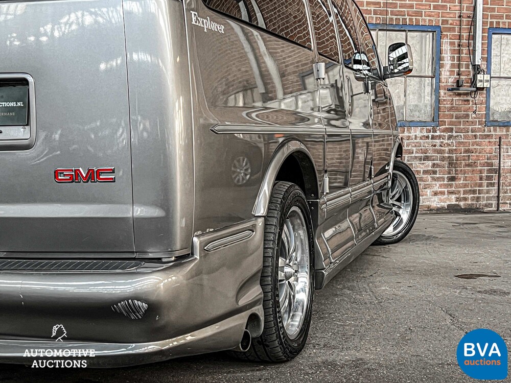 G.mr.c. Savana Camper Van 2008 GMC.