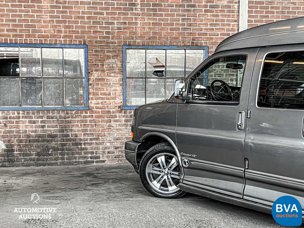 G.mr.c. Savana Camper Van 2008 GMC.