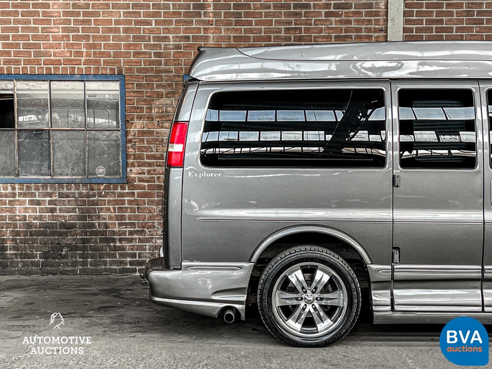 G.mr.c. Savana Camper Van 2008 GMC.