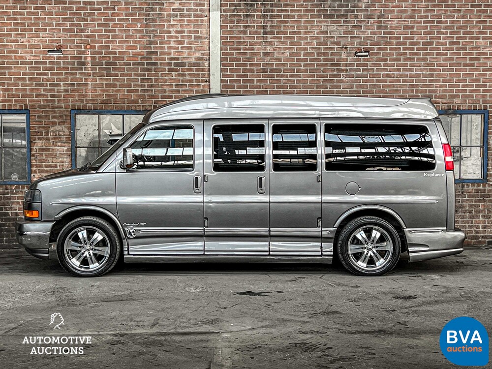 G.mr.c. Savana Camper Van 2008 GMC.