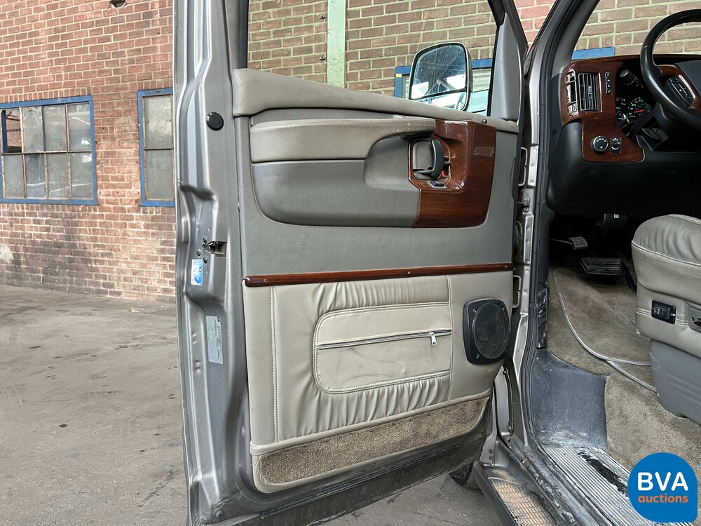 G.mr.c. Savana Camper Van 2008 GMC.