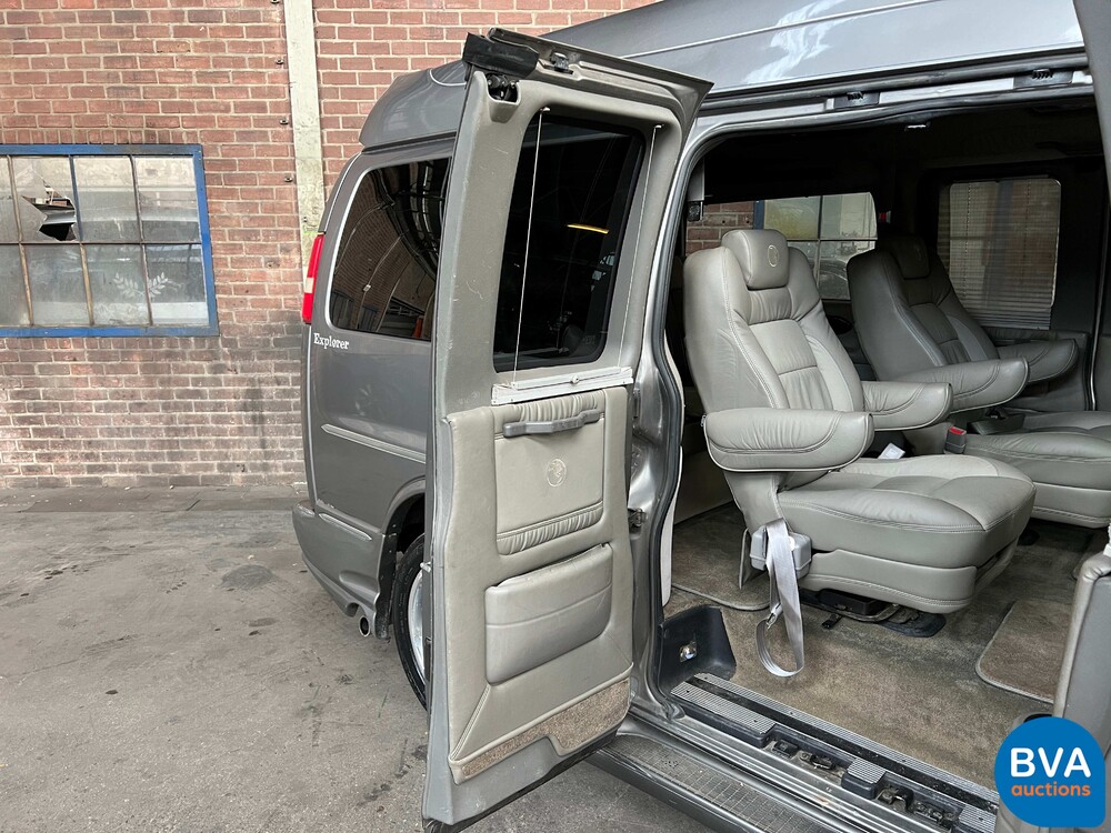 G.mr.c. Savana Camper Van 2008 GMC.