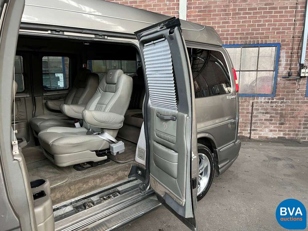 G.mr.c. Savana Camper Van 2008 GMC.