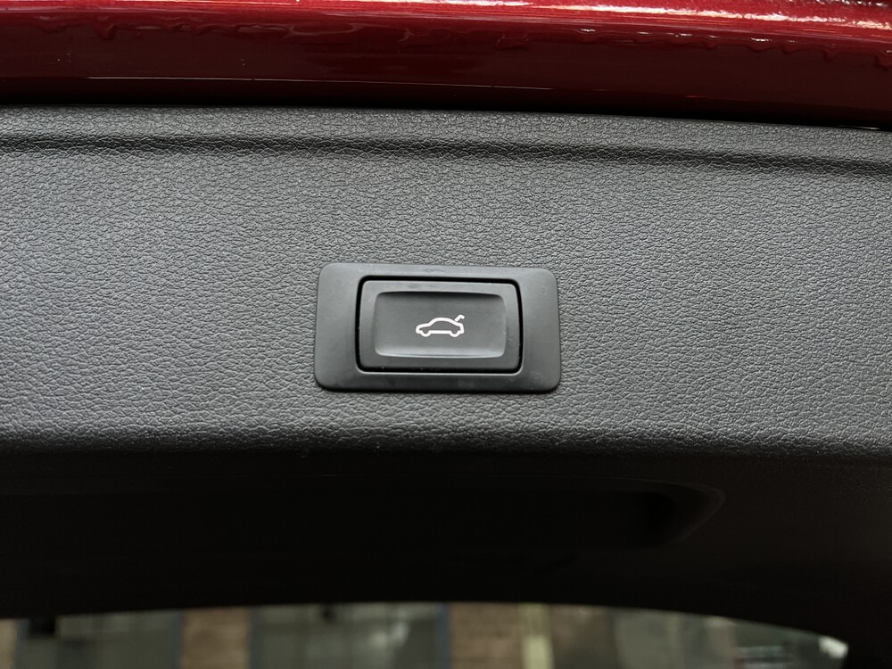 Audi A4 Avant 2.0 TDI S-Line 150pk 2017 -Org. NL-, NL-149-D