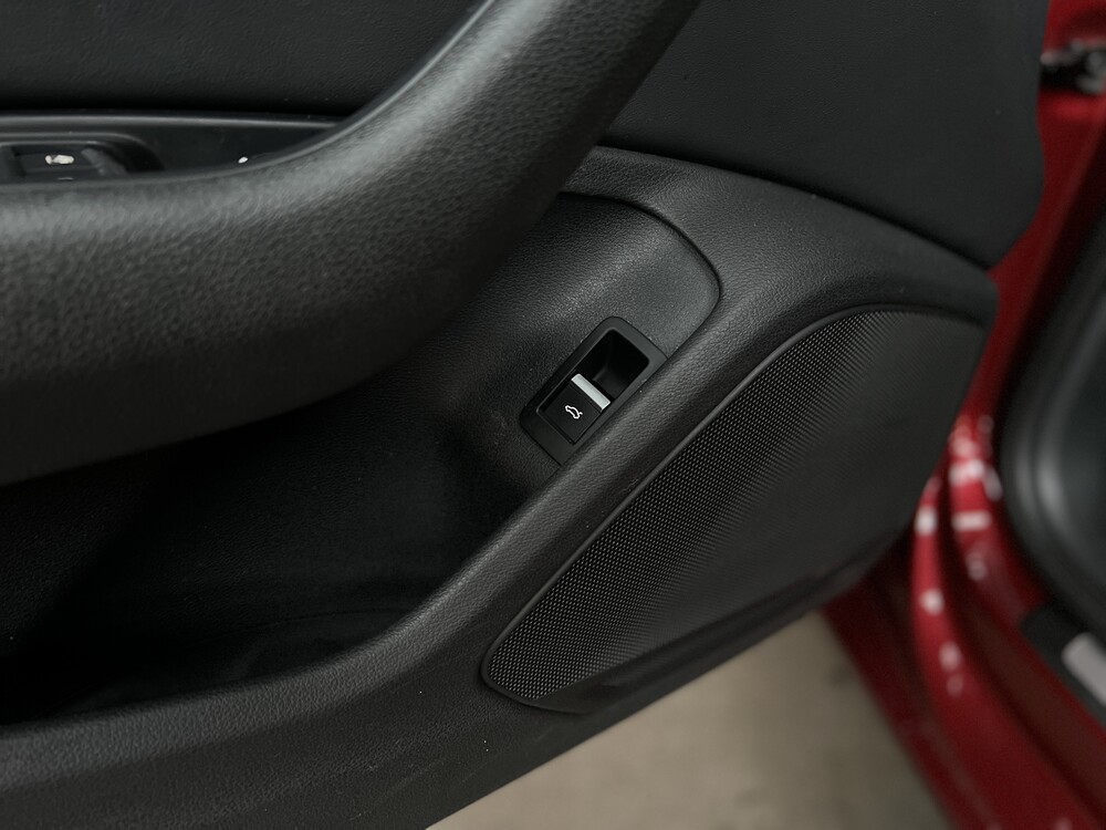 Audi A4 Avant 2.0 TDI S-Line 150pk 2017 -Org. NL-, NL-149-D