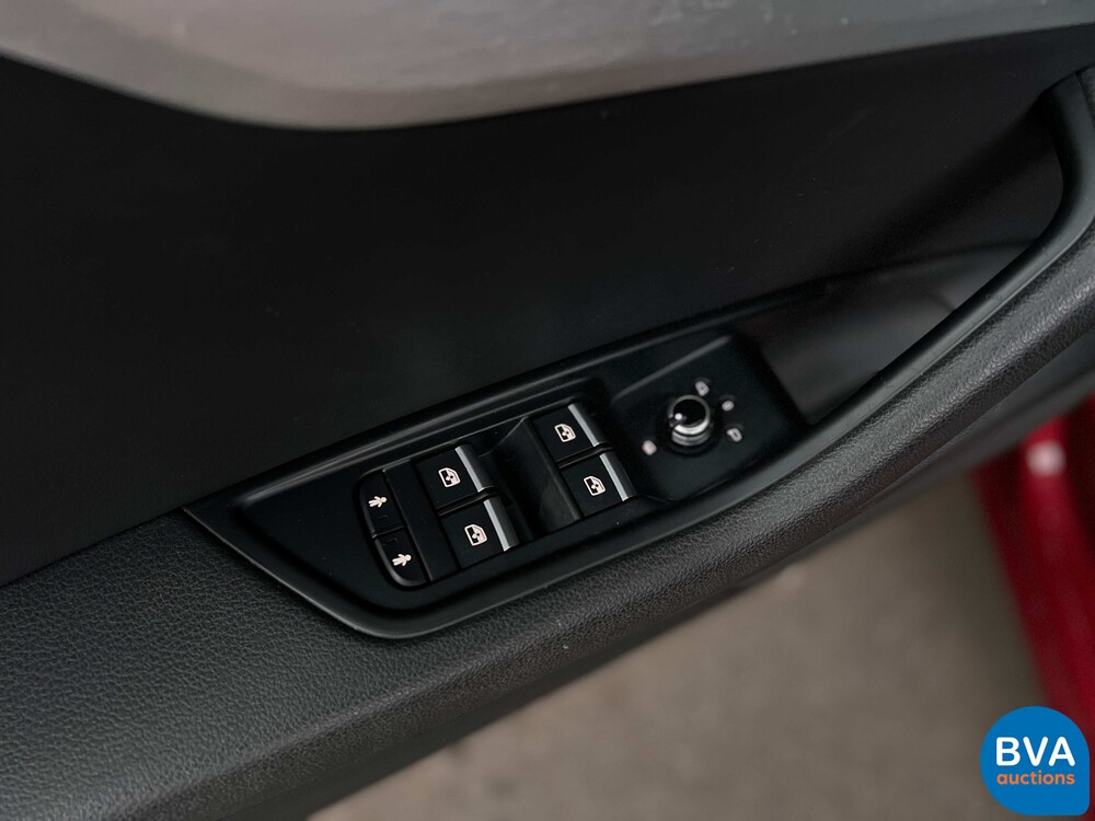 Audi A4 Avant 2.0 TDI S-Line 150pk 2017 -Org. NL-, NL-149-D