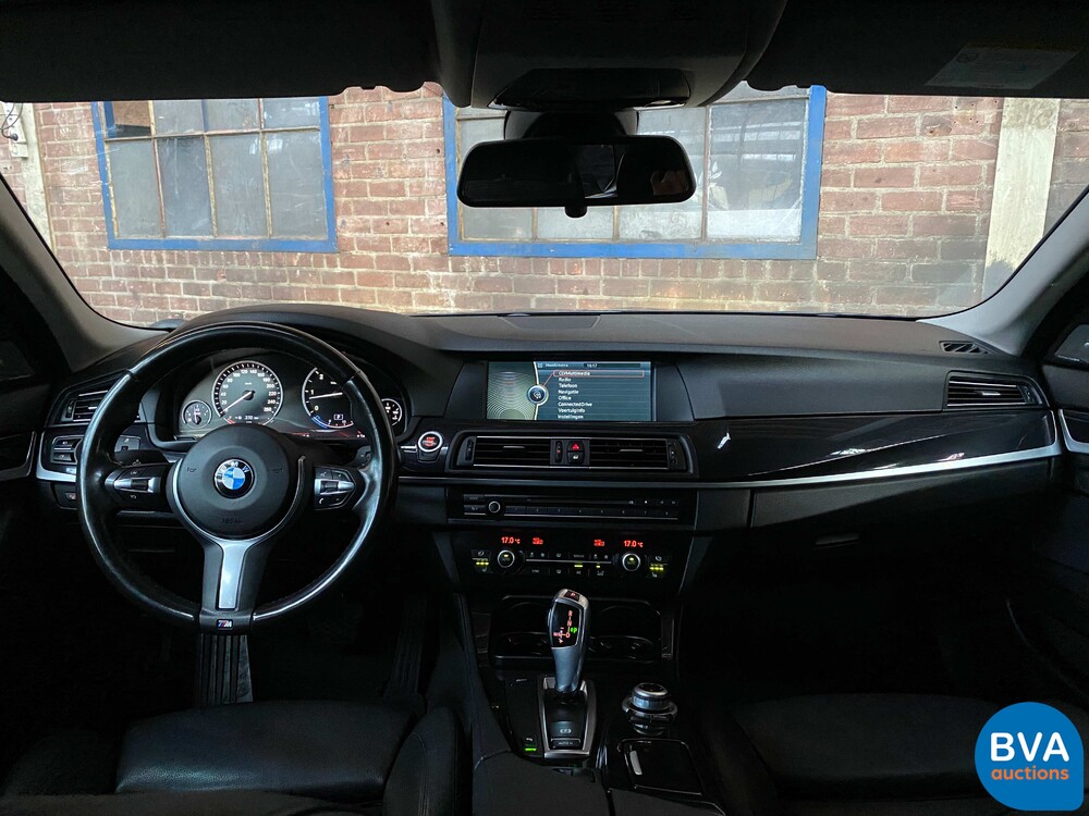 BMW 535d Touring High Executive FACELIFT 299pk 2010 5-Serie, J-061-BD