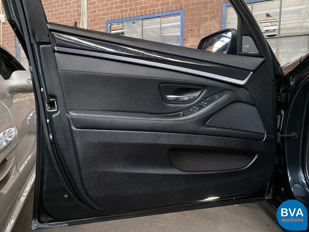 BMW 535d Touring High Executive FACELIFT 299pk 2010 5-Serie, J-061-BD