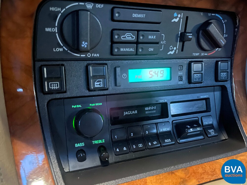 Jaguar XJ3.2 LE 203PS 1994 -Org. NL-, JJ-LX-16.