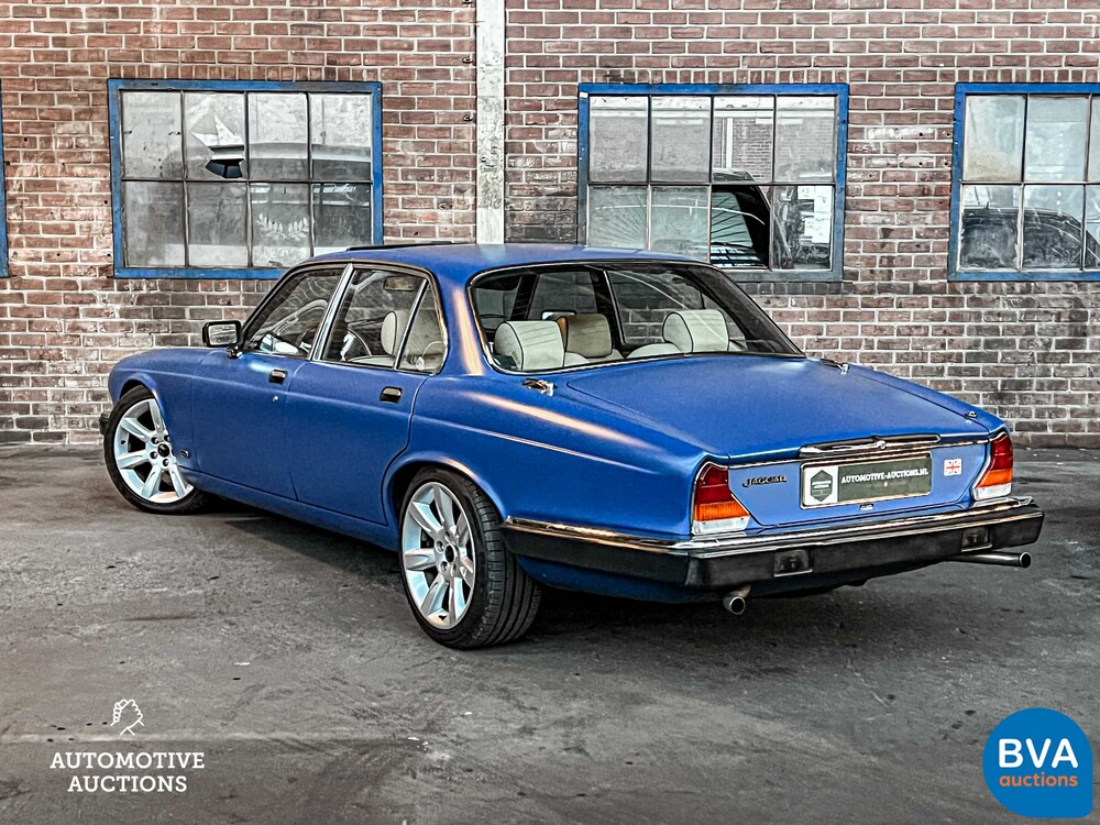 Jaguar XJ Sovereign 4.2 -XJR6 Motor- 400 PS 1983, 64-HKV-1.