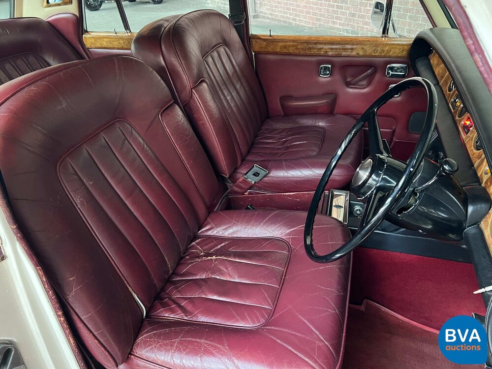 Rolls-Royce Silver Shadow 6.8 V8 Saloon type ll 1972, DL-11-60