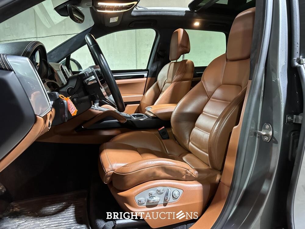 Porsche Cayenne Turbo 4.8 V8 520pk 2017 Sport-Chrono