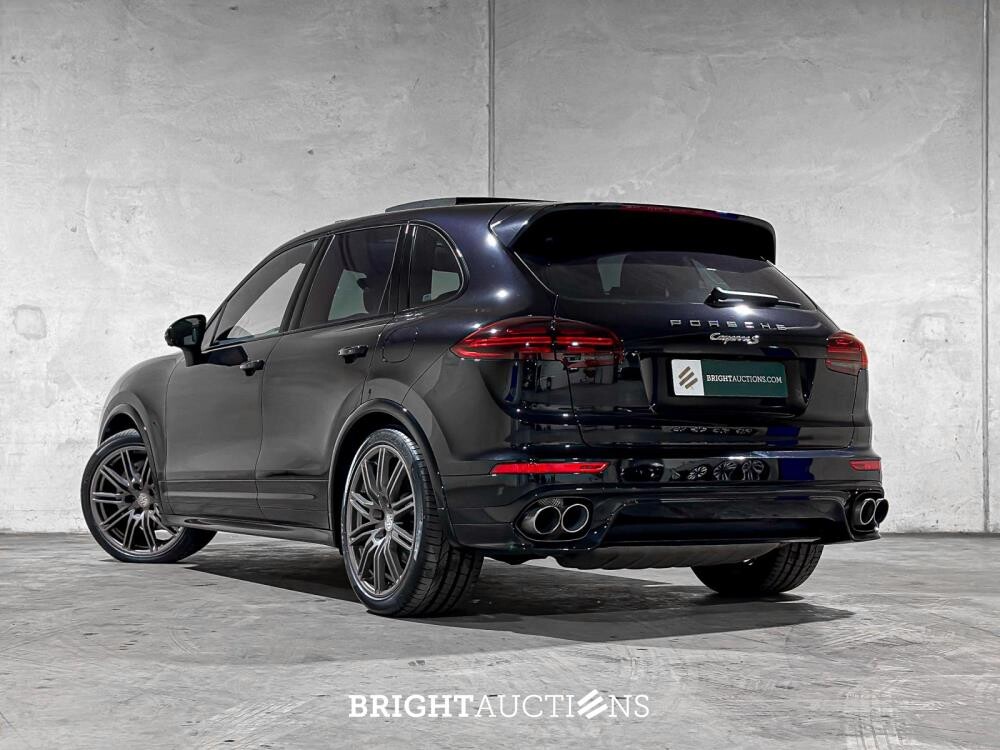 Porsche Cayenne S E-Hybrid 3.0 V6 416pk Sport-Chrono (Origineel-NL), HJ-798-D