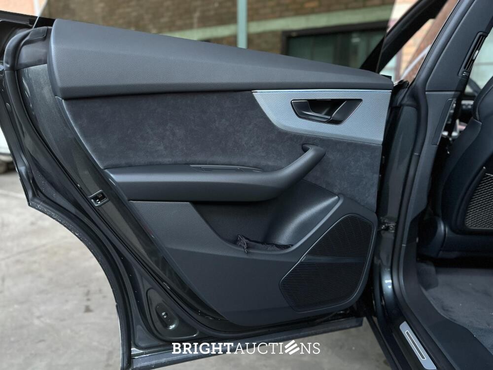 Audi Q8 55 TFSIe Quattro 3.0 V6 S-Line -NIEUW- 394PK 2025 Plug-In Hybrid (Fabrieksgarantie)