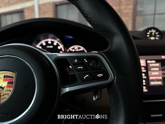 Porsche Cayenne Coupe 3.0 V6 E-Hybrid Sport-Chrono 462pk 2020, GTF-64-G
