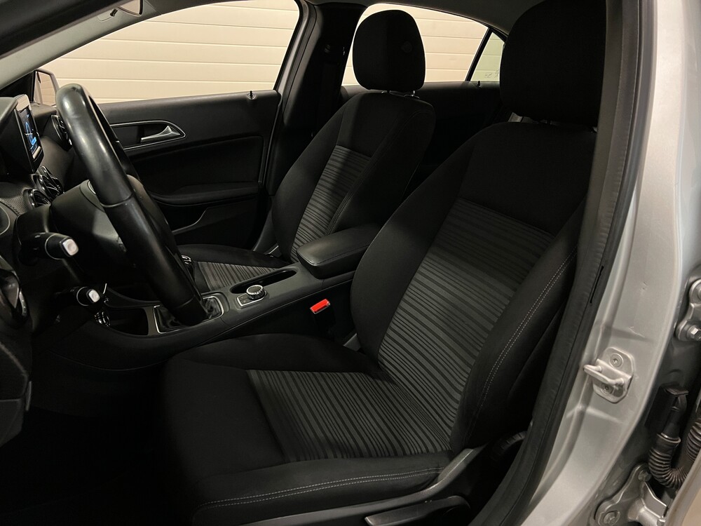 Mercedes-Benz A180 Edition 122PS 2013 -Org. NL-A-Klasse, 4-SGJ-16.