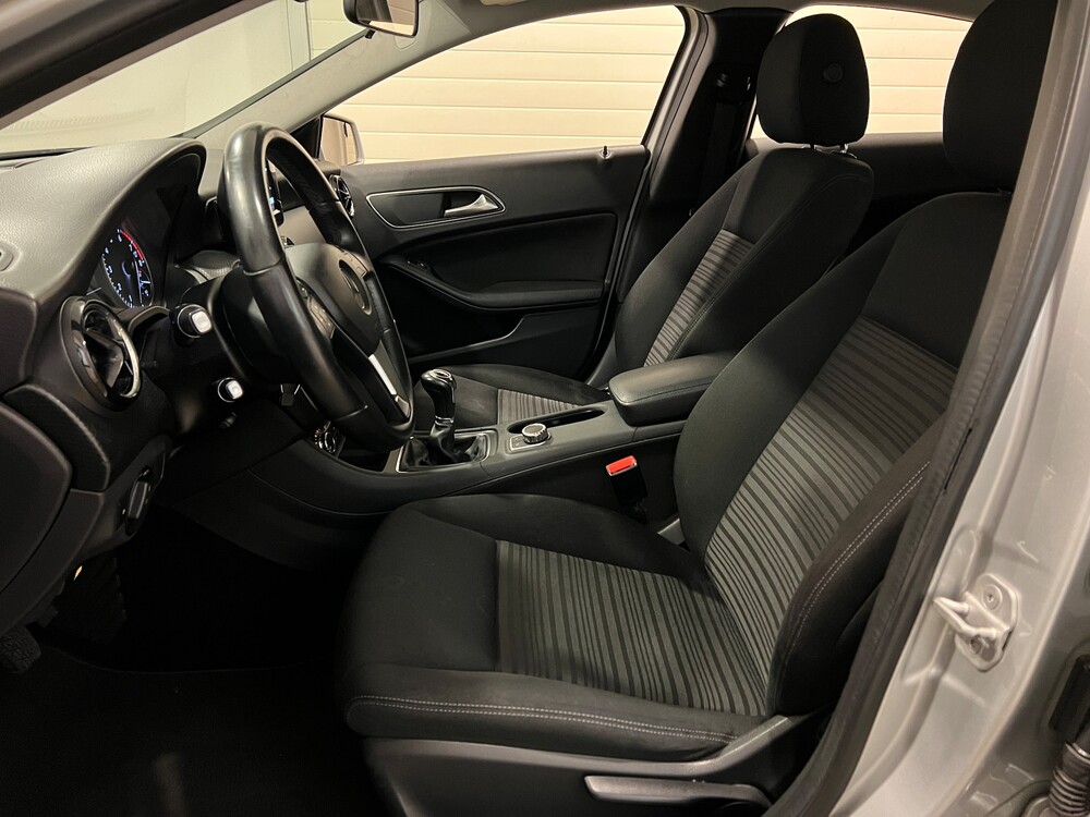 Mercedes-Benz A180 Edition 122PS 2013 -Org. NL-A-Klasse, 4-SGJ-16.