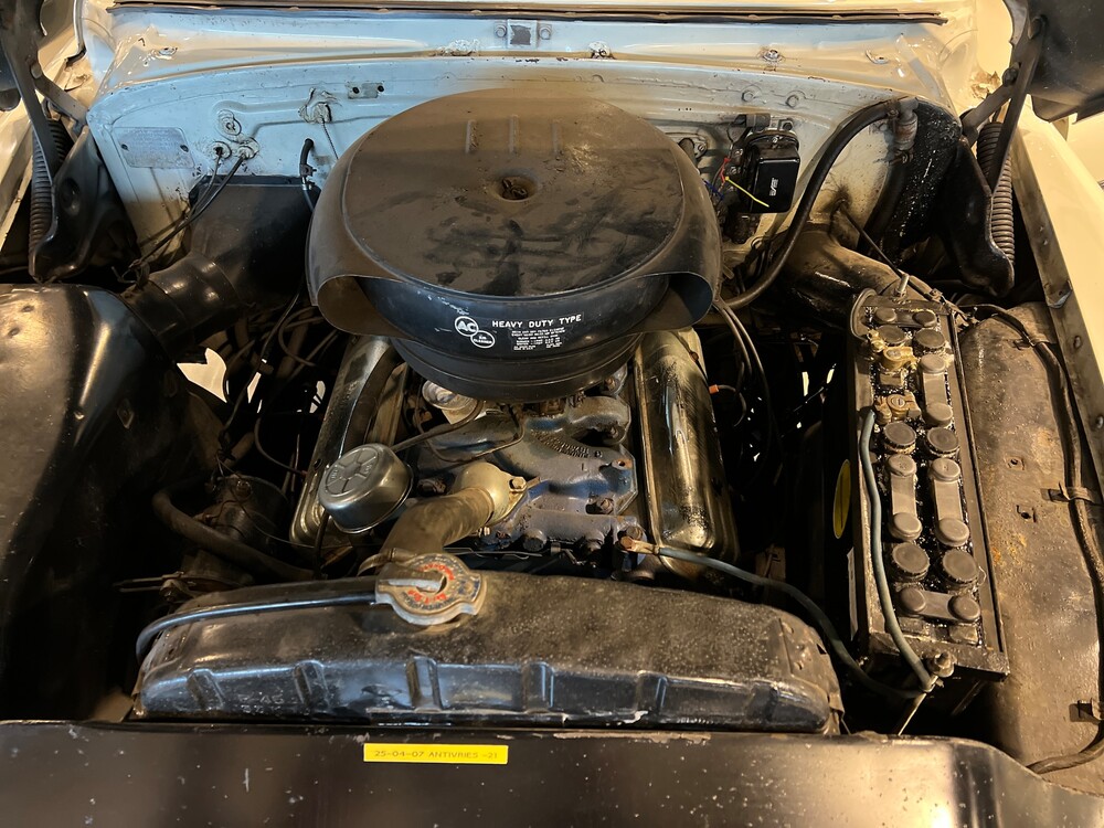 Oldsmobile 88 V8 1953, DM-37-90.