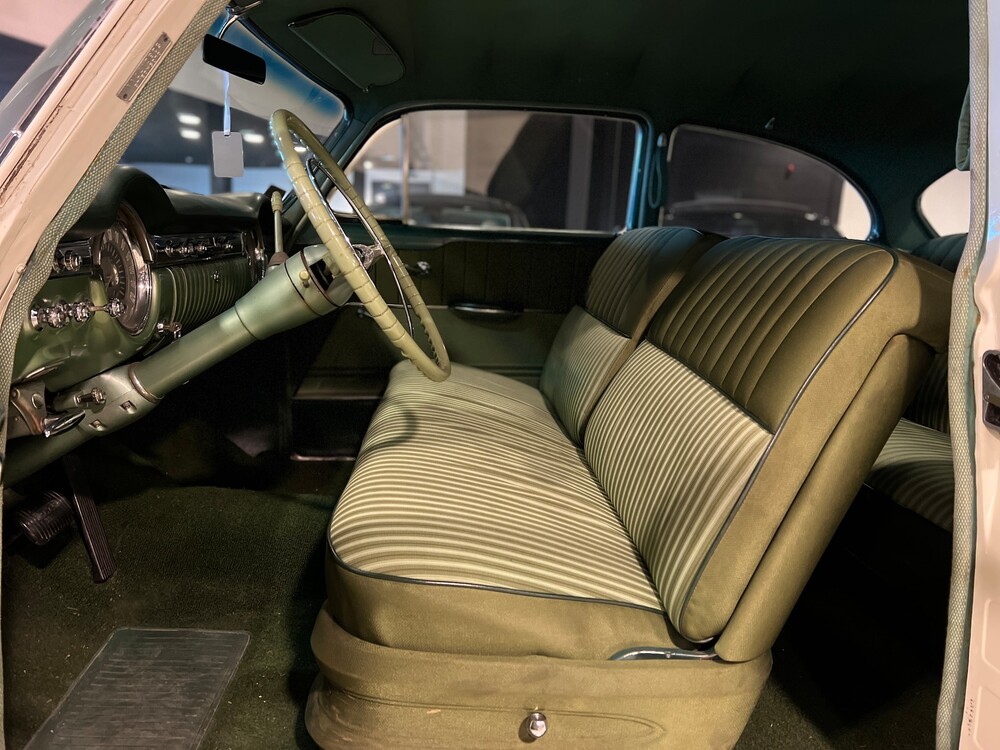 Oldsmobile 88 V8 1953, DM-37-90.