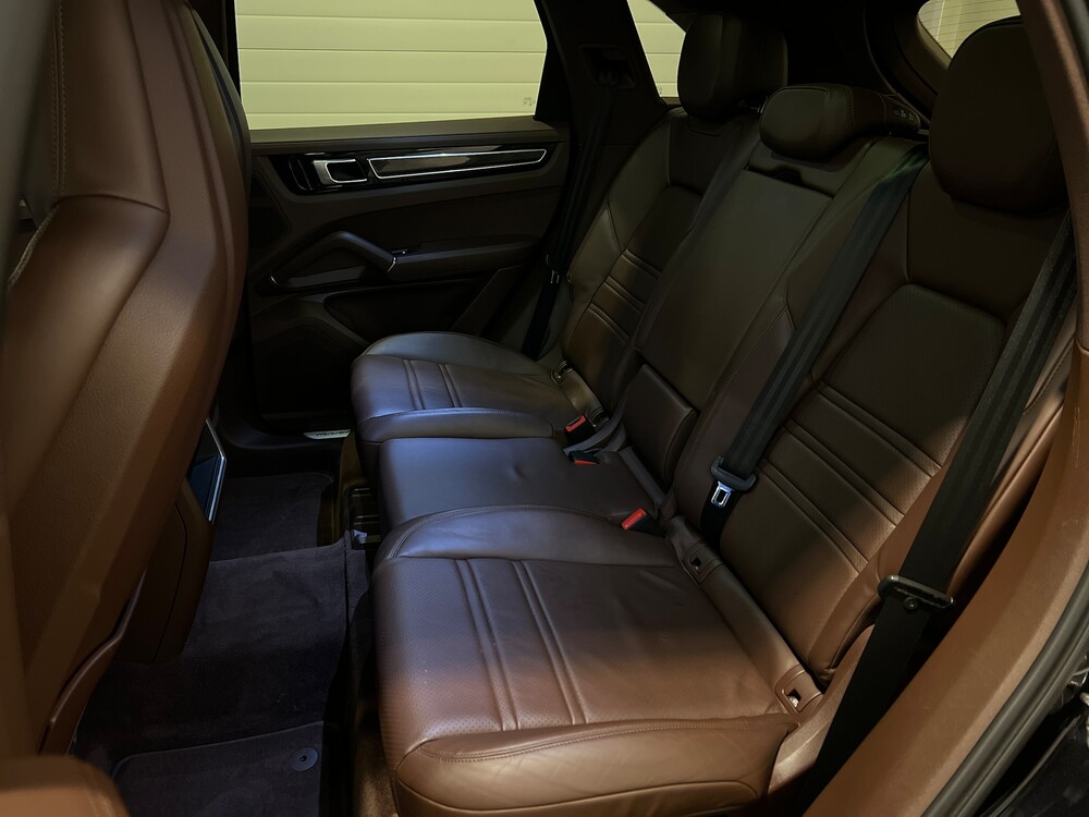 Porsche Cayenne E-Hybrid 3.0 V6 -NW MODELL- 462PS 2018 SportChrono -Org. NL-, TL-795-R.